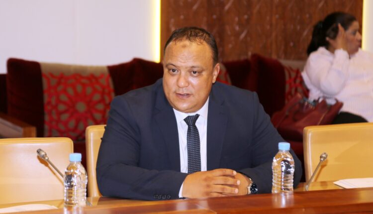 بوكطاية يدعو وزير الرياضة لتوجيه اهتمام أكبر نحو الوسط القروي في تأهيل ملاعب القرب