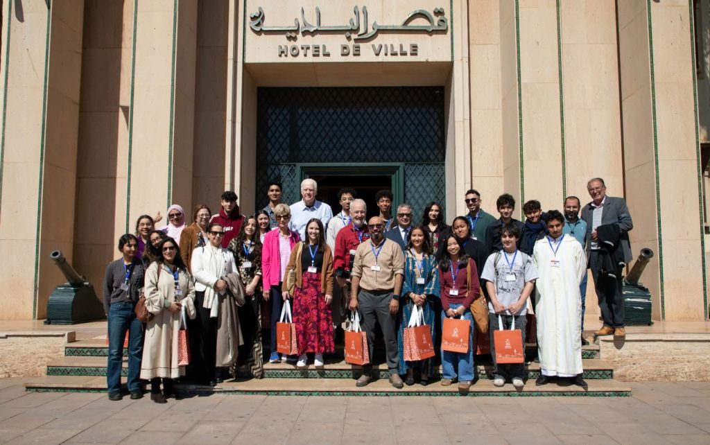 جماعة مراكش تستقبل وفدا شبابيا أمريكيا لتعزيز جسور الحوار الثقافي