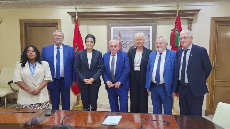 ليلى بنعلي تعقد اجتماع مع وفد عن مجلس الشيوخ الفرنسي