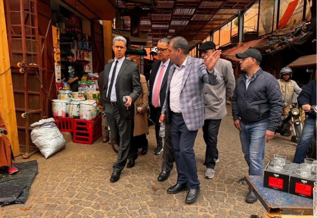 الوافا يتفقد مشاريع التأهيل بحي القصبة بمراكش ويشدد على تسريع وتيرة الإنجاز