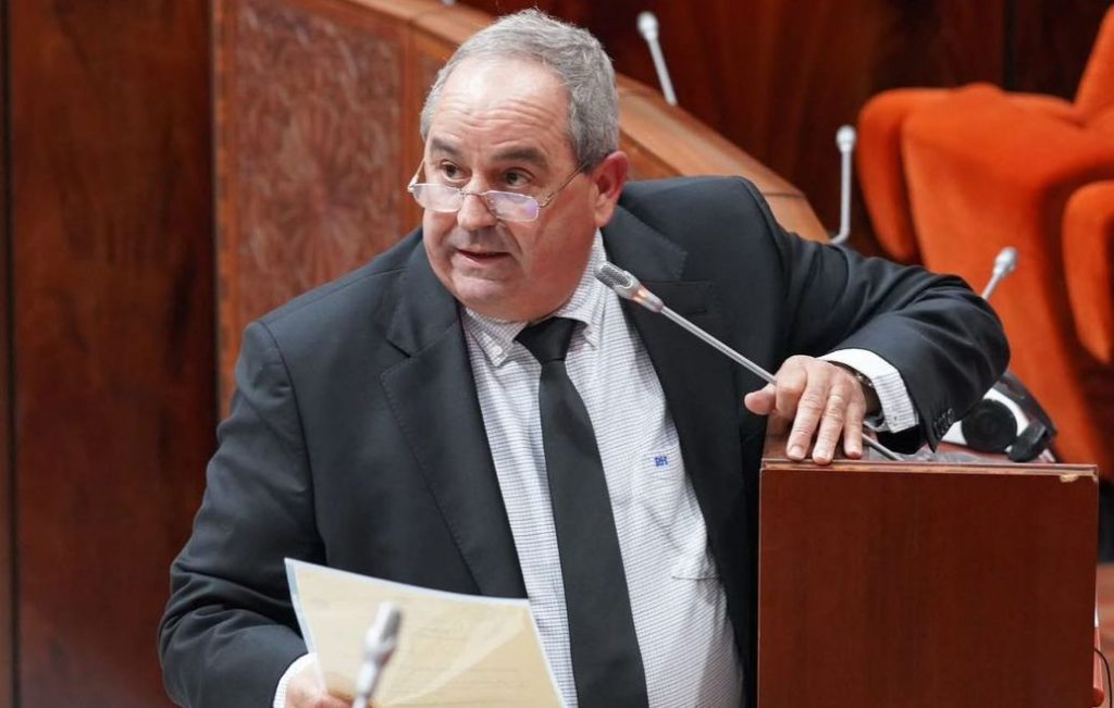 وزارة التعليم العالي تفرض الذكاء الاصطناعي في كل التخصصات وتشدد معايير النجاح