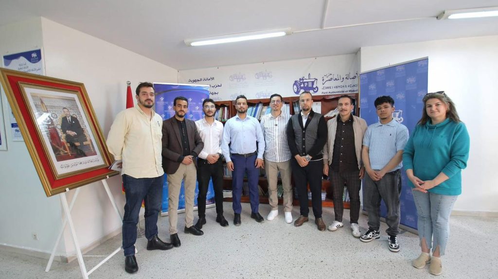 برئاسة أسامة بوركيزة  .. انعقاد أول اجتماع للمكتب الجهوي لمنظمة الشباب بفاس- مكناس