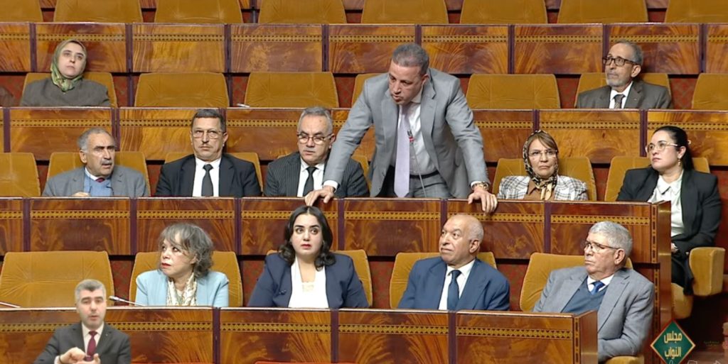 عادل بيطار يثير ملف إعادة إسكان قاطني دور الصفيح بالدار البيضاء ويدعو لتسريع الحلول لفائدة الأسر المتضررة