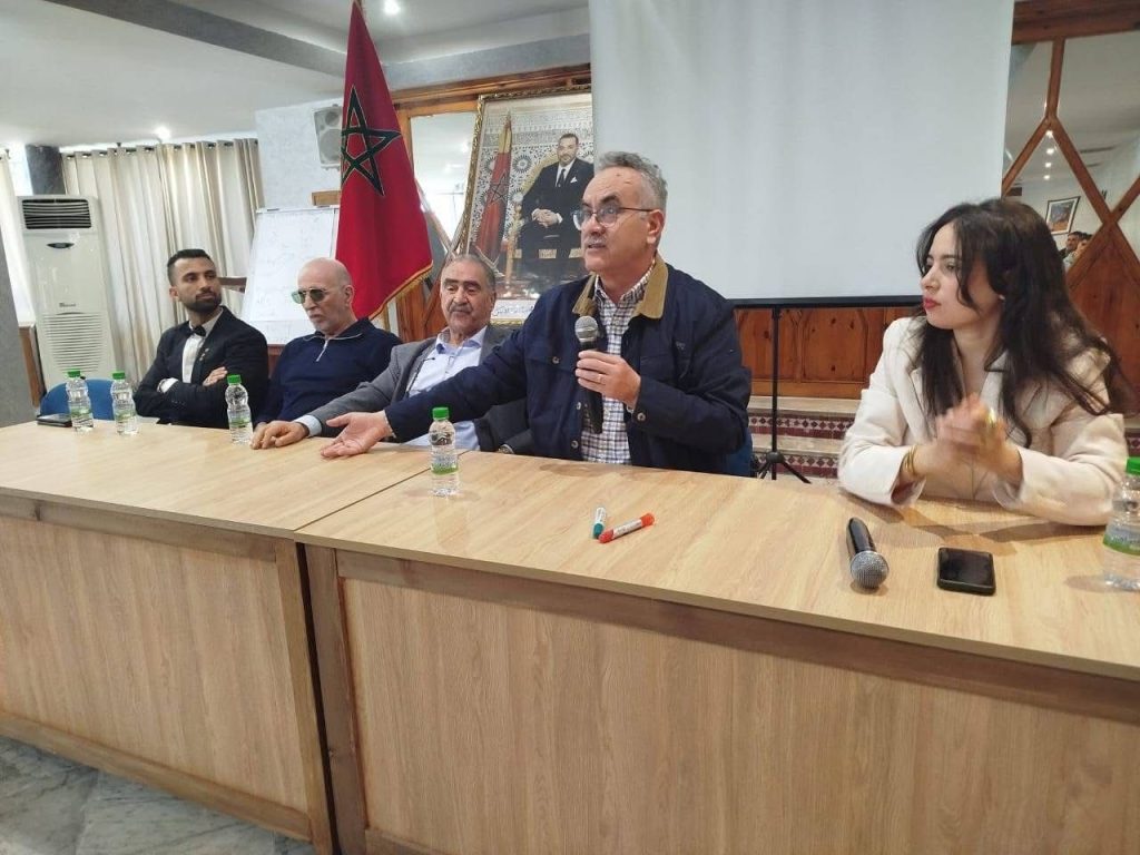 الحجيرة واللبار يؤكدان من فاس على أولوية إدماج الشباب وتعزيز مشاركتهم السياسية