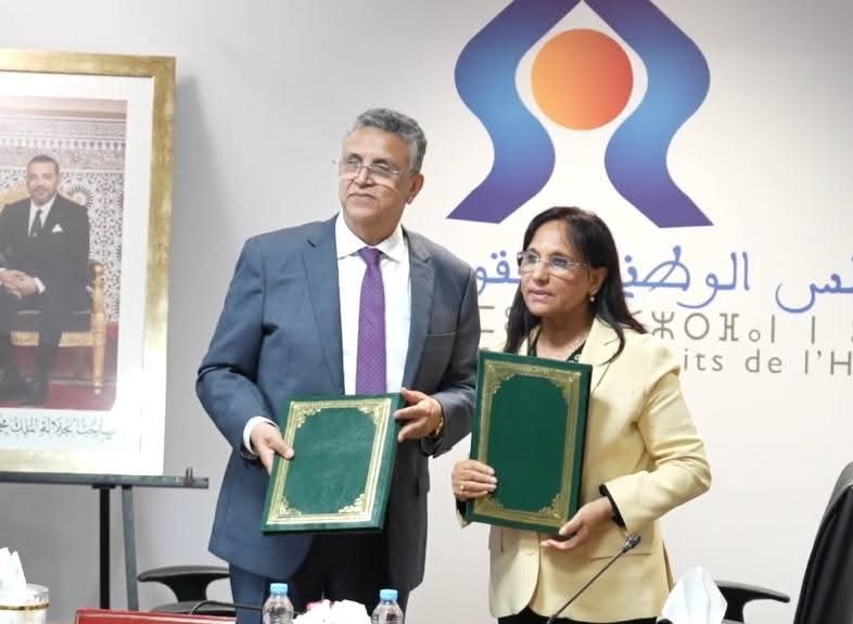 وزارة العدل تدعم التنسيق الترابي لمواجهة الاتجار بالبشر باتفاق مع المجلس الوطني لحقوق الإنسان