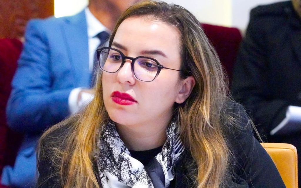 نجوى ككوس تدق ناقوس الخطر حول نقص تجهيزات طب الأسنان بمستشفى ابن رشد