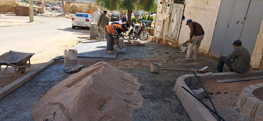 انطلاق برنامج واسع لصيانة الطرق وتهيئة الساحات بمقاطعة المرينيين بفاس