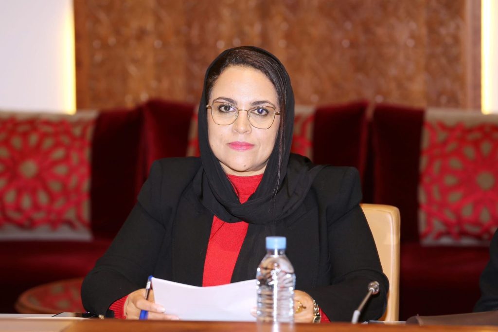 نادية بزندفة تطالب الحكومة بإنصاف دكاترة العلوم في المجال البيطري