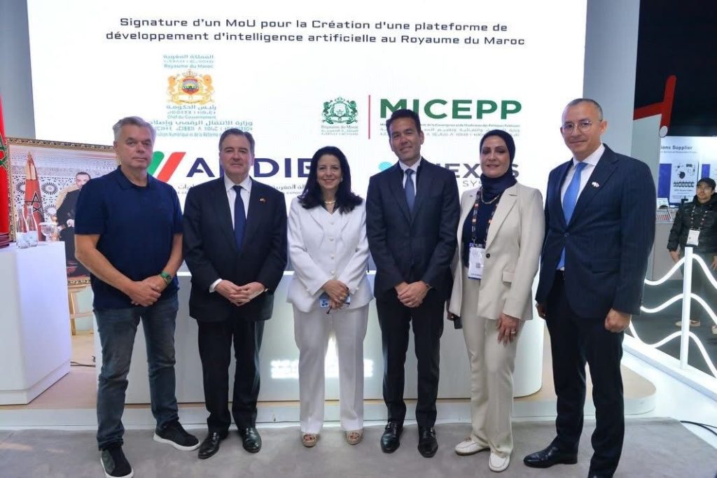 وزيرة الانتقال الرقمي والسفير الأمريكي بالرباط يوقعان اتفاقية تاريخيّة لبناء مصنع نيكسوس للذكاء الاصطناعي