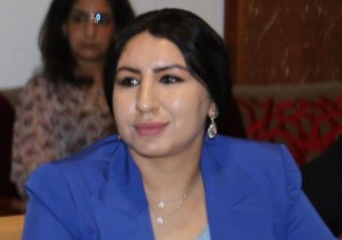 حنان أتركين تطالب بقوانين صارمة للحد من استهلاك القاصرين للمشروبات الطاقية