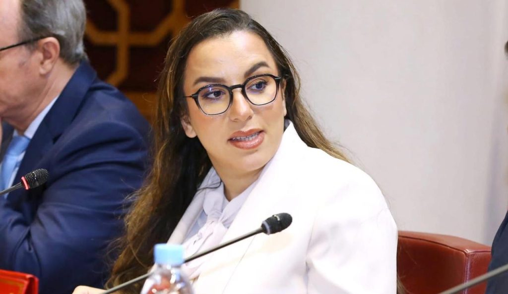 نجوى ككوس تسائل وزير الصحة عن معاناة طلبة الطب والصيدلة بسبب تأخر صرف التعويضات وتطالب بحلول عاجلة