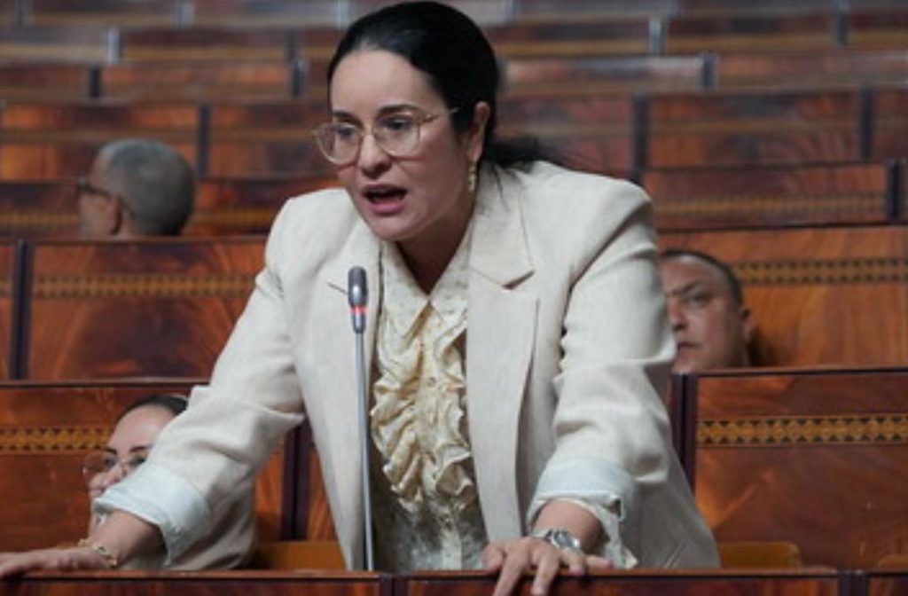 قلوب فيطح تسائل الحكومة حول تأخر صرف الشطر الثاني من زيادة 500 درهم لموظفي السجون