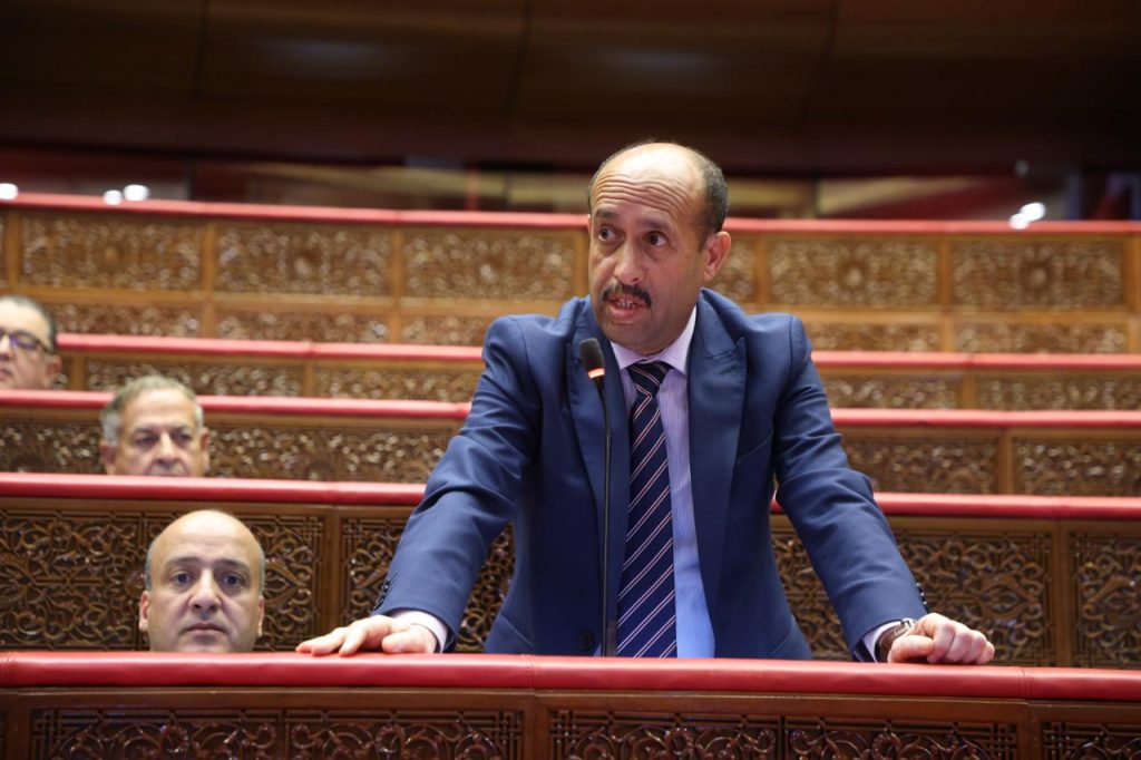 آيت اصحا يدعو لإنصاف طلبة أزيلال عبر إحداث مؤسسة جامعية متكاملة