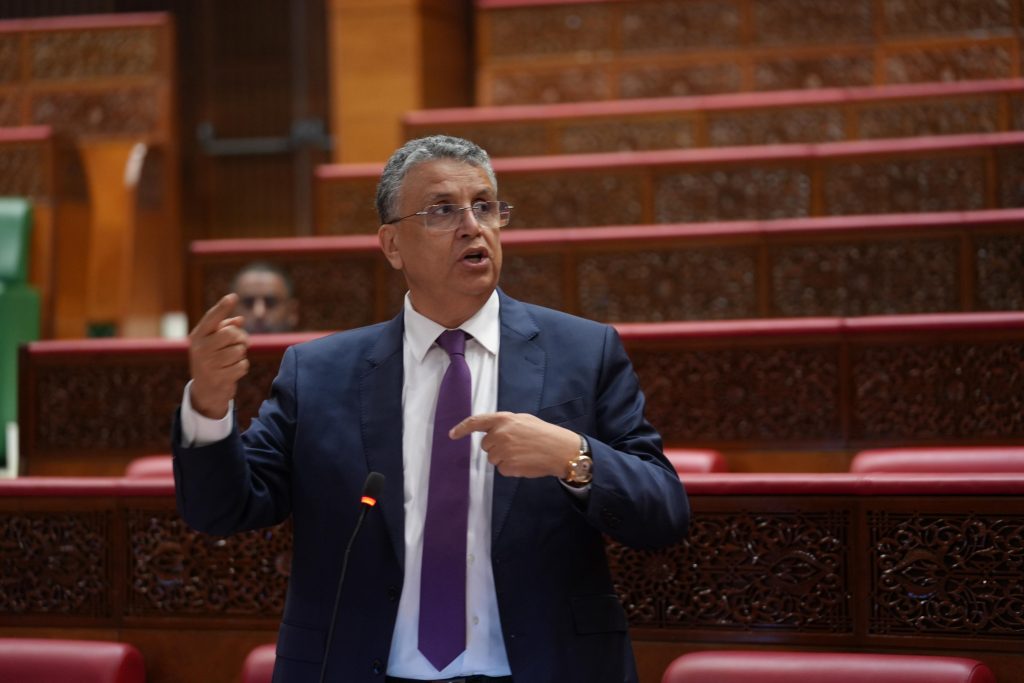 مجلس المستشارين يصادق على مشروع قانون تنظيم مهنة العدول.. والبام يشيد بإصلاح يعزز الثقة في العدالة