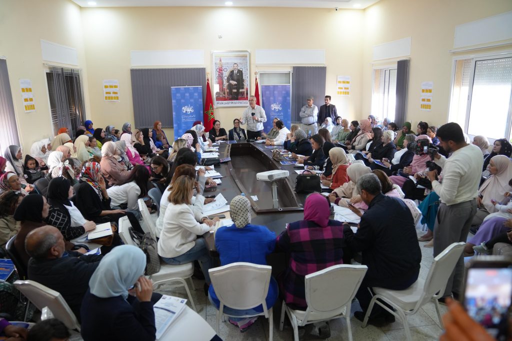 قافلة التمكين” تحط رحالها بتمزكانة: دعوات لتعزيز مشاركة المرأة السياسية وتوسيع مفهوم التمكين في العالم القروي