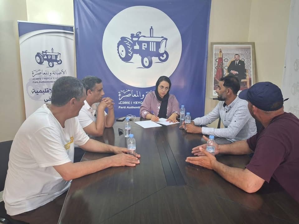 نادية بزندفة تستقبل مهنيي الصيد التقليدي بآسفي وتؤكد مواصلة الترافع عن قضايا البحارة