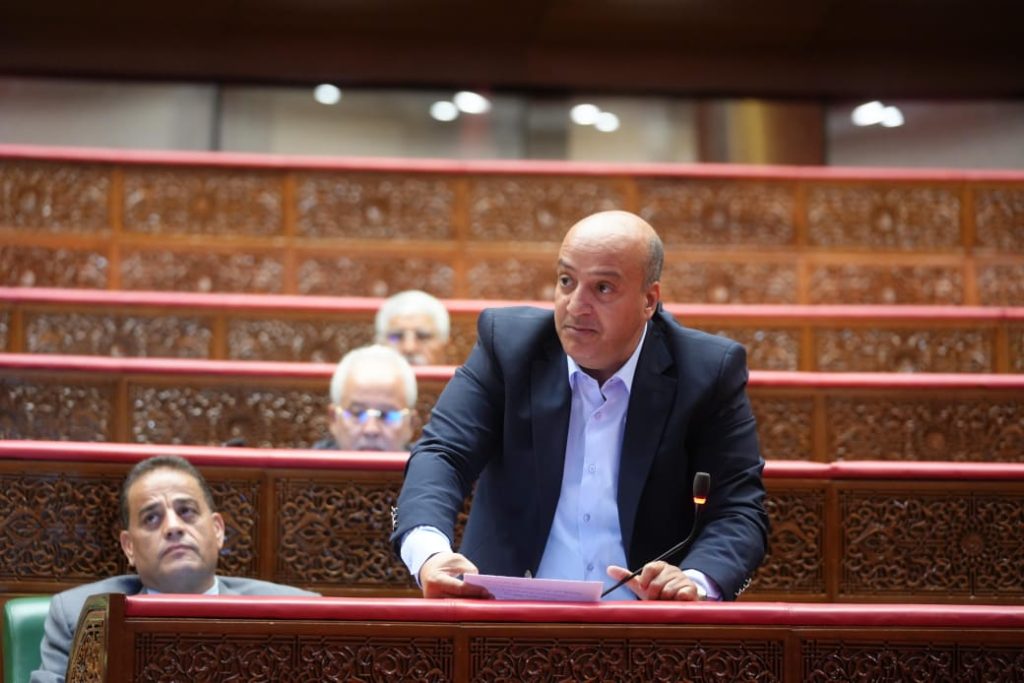 أدابدا يطالب بتوسيع خدمات “مرحبا 2026” لتشمل الكركرات والعيون ويحذر من ارتفاع كلفة سفر الجالية