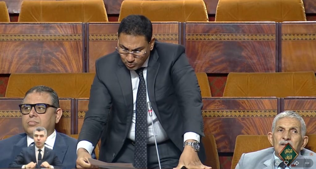 العمري يدعو إلى تعزيز استقلالية الغرف المهنية وتقوية مواردها للنهوض بأدوارها التنموية والاقتصادية