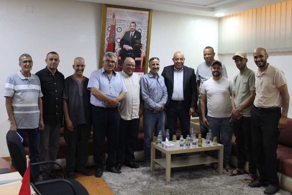 جماعة أزيلال تواصل التشاور مع الحرفيين لإنجاح مشروع المنطقة ذات الأنشطة الاقتصادية