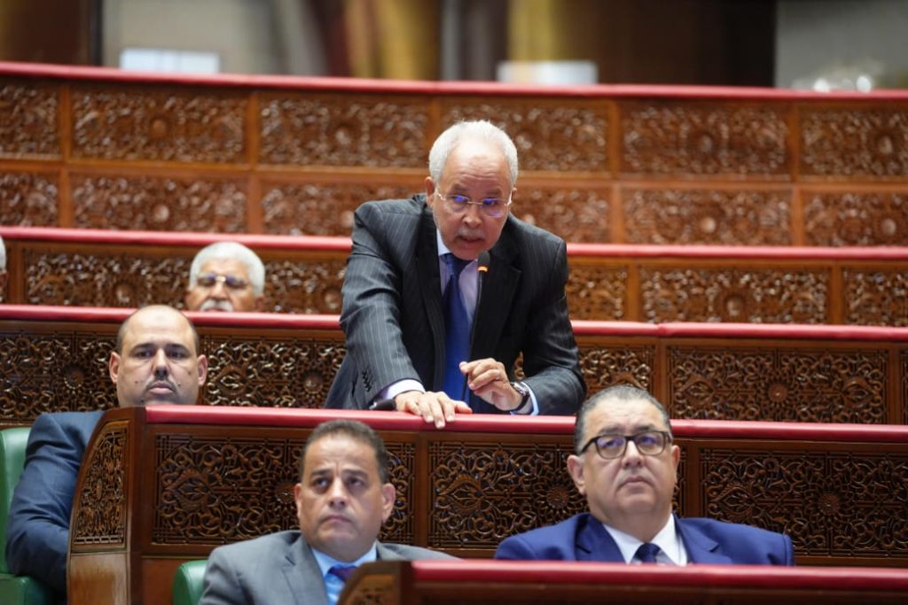 أكناو يدعو إلى مراجعة شاملة لنظام المساعدة القضائية وإنصاف المحامين المكلفين بالدفاع عن الفئات الهشة