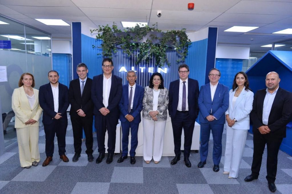 أمل الفلاح السغروشني توقع اتفاقية شراكة تروم تعزيز تنمية الكفاءات في مهن الرقمنة والذكاء الاصطناعي