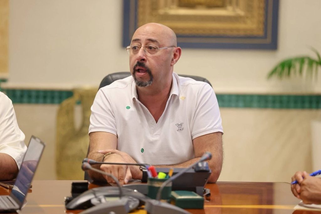 ليموري يترأس اجتماعا لتقييم قطاع النظافة بطنجة واعتماد إجراءات استباقية لمواجهة ضغط الموسم الصيفي