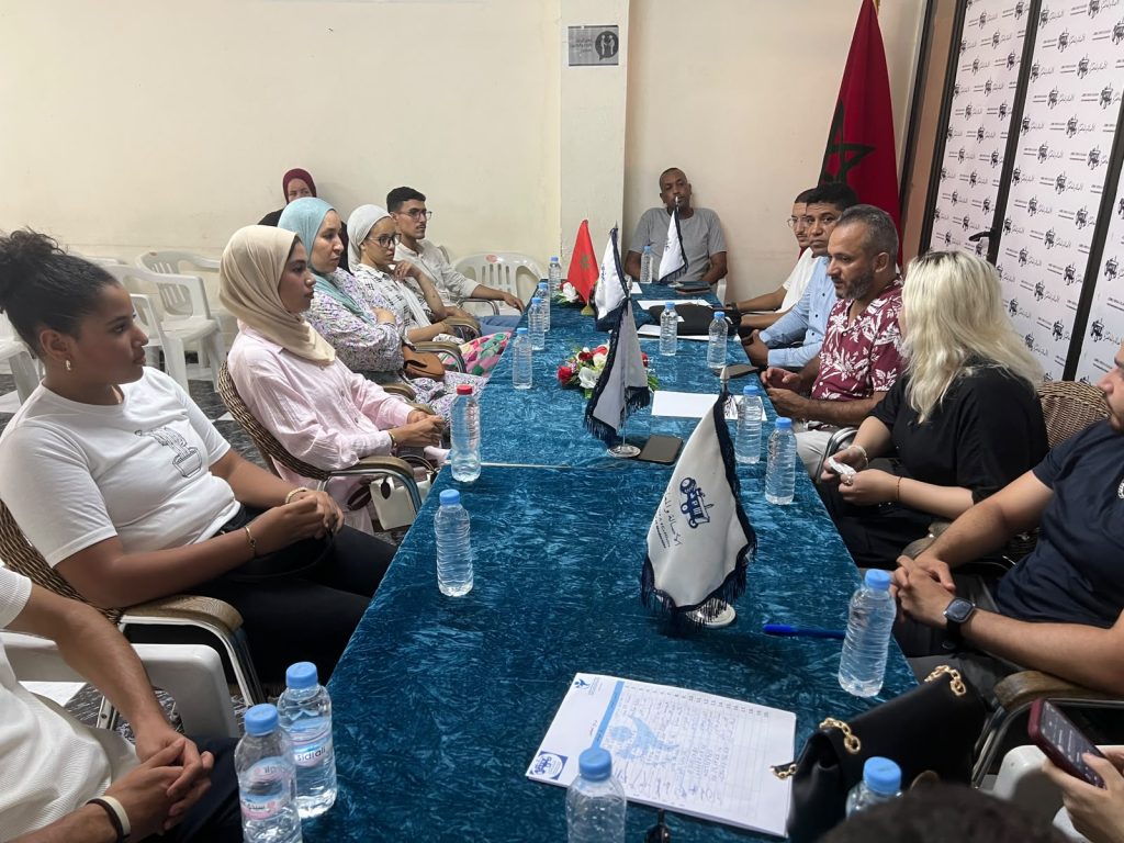 من حلم الهجرة إلى « أمل المستقبل .. البام بفاس يفتحون نقاشا صريحا حول أحداث سبتة ورهانات الشباب المغربي