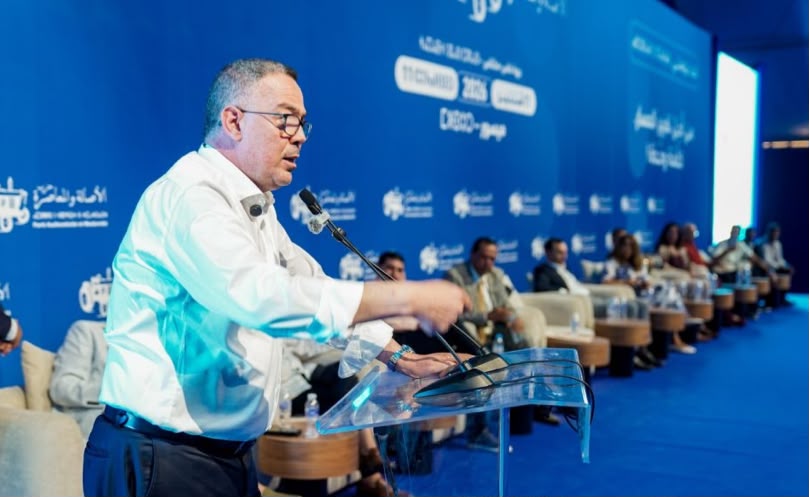 من بولمان لقجع .. يبعث العديد من الرسائل السياسية