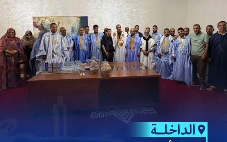 ينجا يستقبل وفدا من أعيان ووجهاء قبيلة أولاد تيدرارين بجهة الداخلة- وادي الذهب